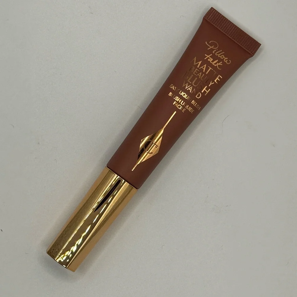 Charlotte Tilbury Matte Beauty Blush Wand in Pillow Talk